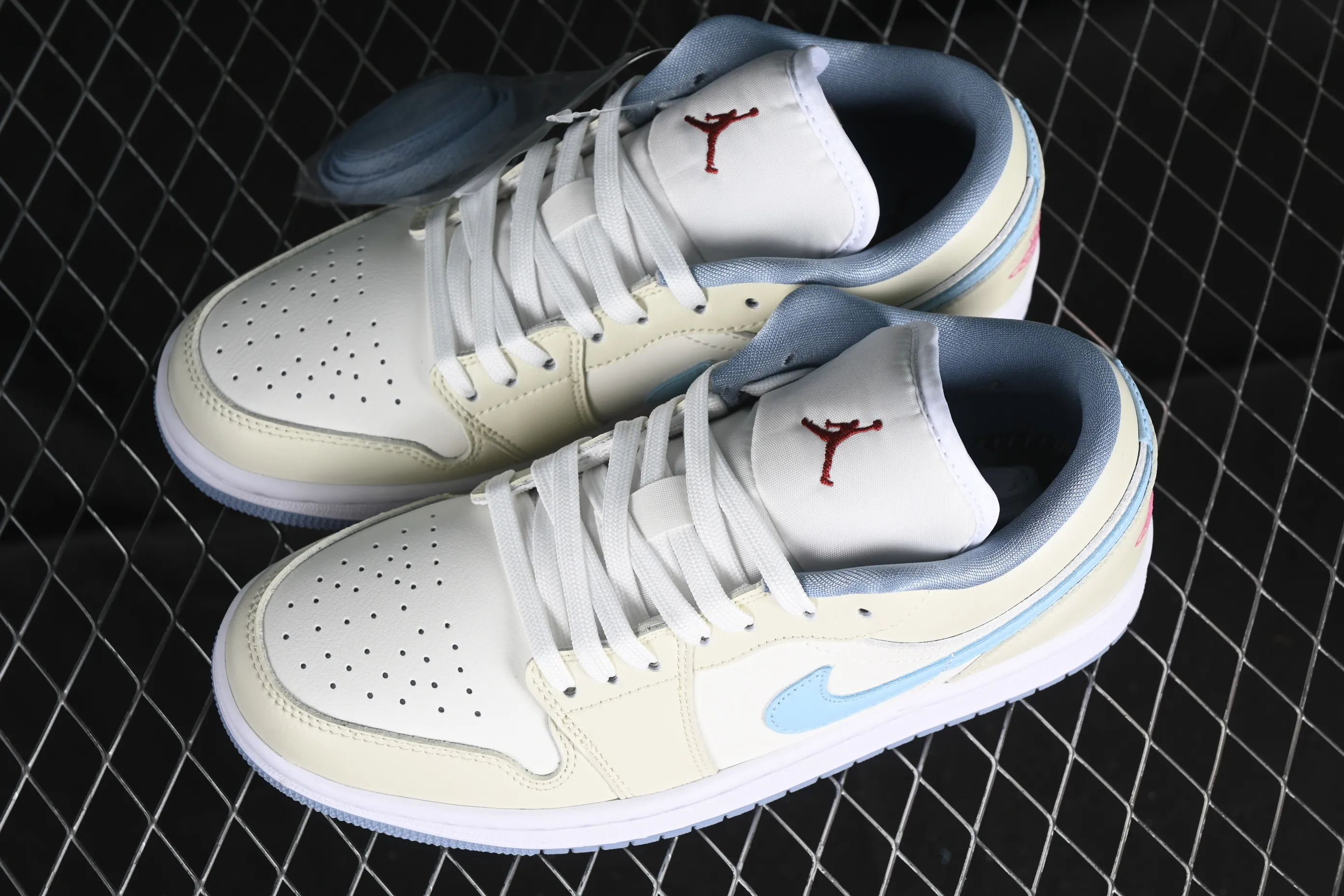 All categories Air Jordan Jordan series basketball shoes Air Jordan 1 Low Air Jordan 1 Low AJ1 Joe 1 low-top cultural and casual sneakers DC0774-164